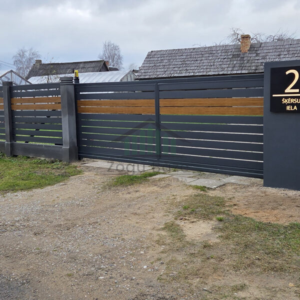 Privātmāja Kuldīgā (Arsmetal Horizonts, vārti un LED mājas Nr.)